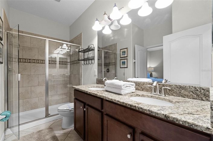 Image No.15-8 Bed House for sale