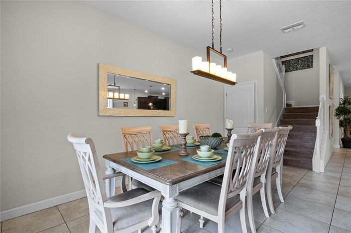 Image No.7-8 Bed House for sale