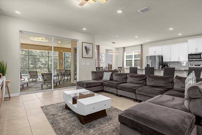 Image No.14-7 Bed House for sale