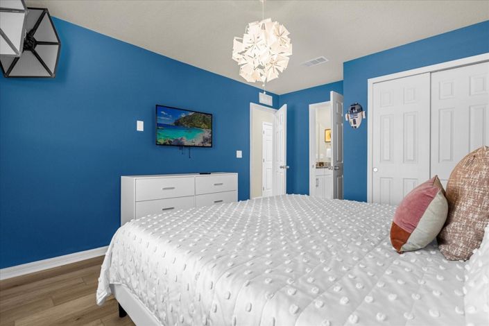 Image No.30-7 Bed House for sale