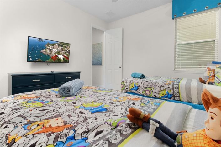 Image No.26-6 Bed House for sale