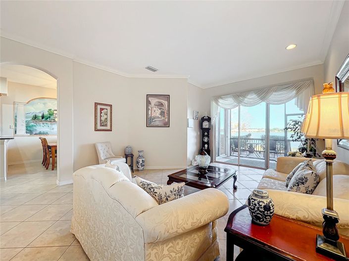 Image No.18-3 Bed Townhouse for sale