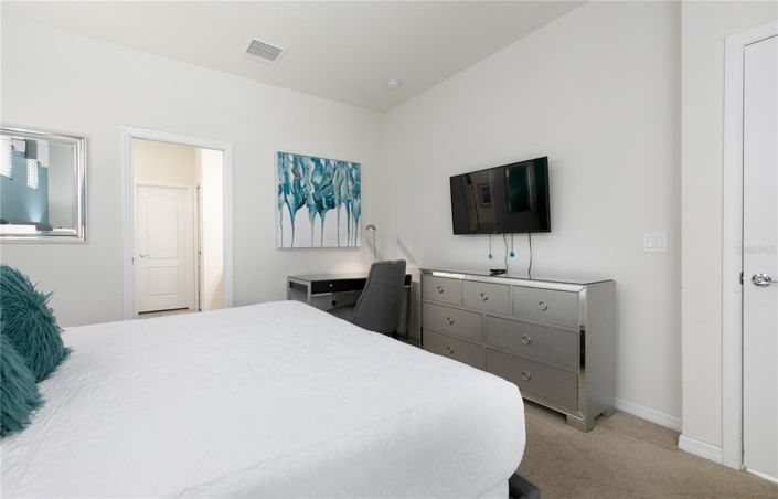 Image No.11-5 Bed House for sale