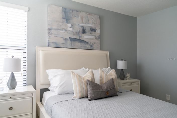 Image No.17-6 Bed House for sale