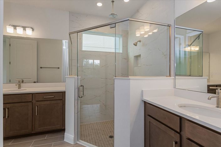 Image No.14-3 Bed House for sale