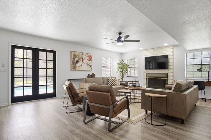 Image No.41-6 Bed House for sale