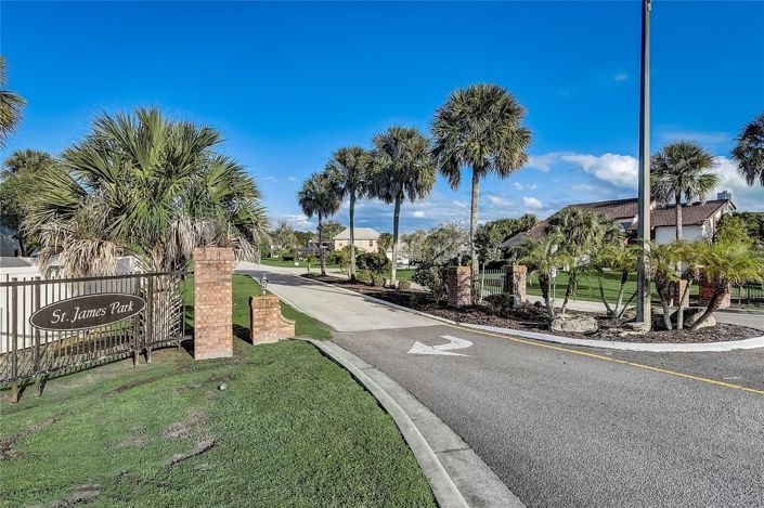 Image No.86-6 Bed House for sale