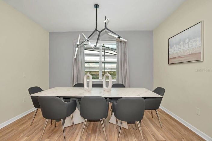 Image No.17-5 Bed House for sale