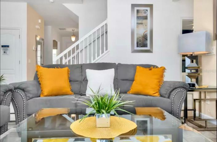 Image No.5-6 Bed House for sale