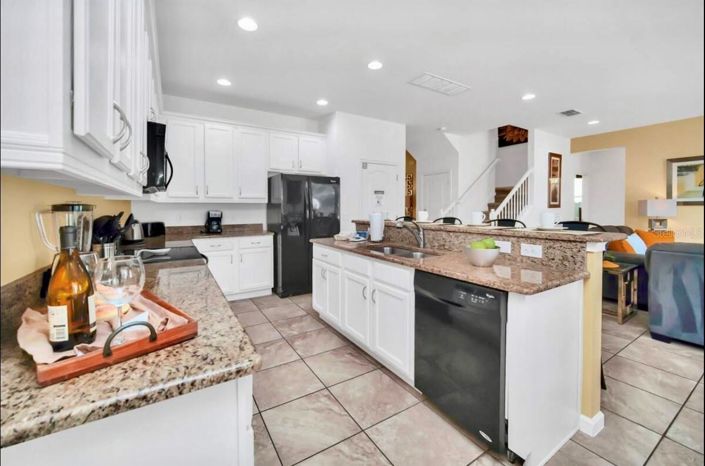 Image No.7-6 Bed House for sale