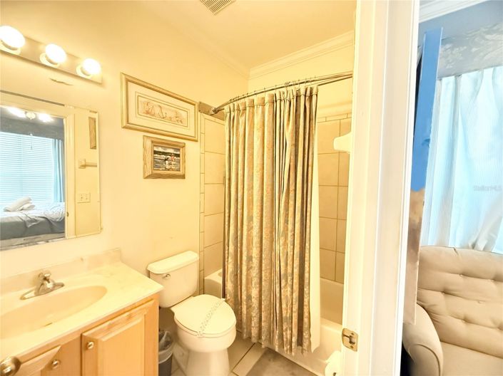 Image No.7-7 Bed House for sale