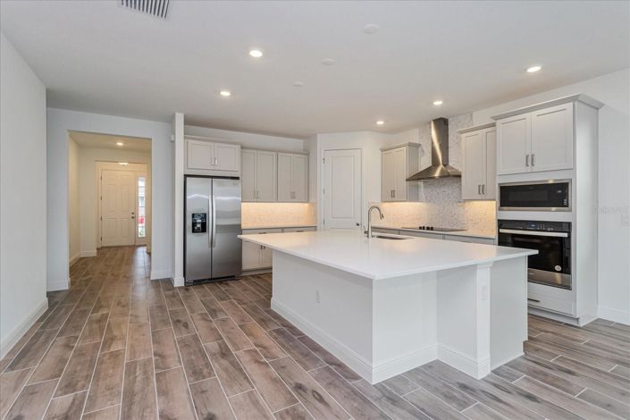 Image No.3-4 Bed House for sale