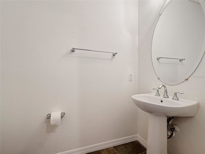 Image No.27-5 Bed House for sale