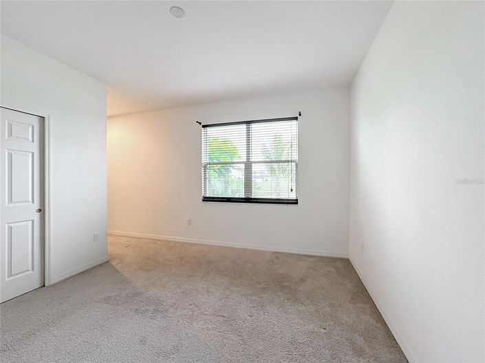 Image No.30-5 Bed House for sale