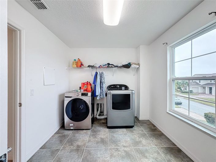 Image No.64-5 Bed House for sale