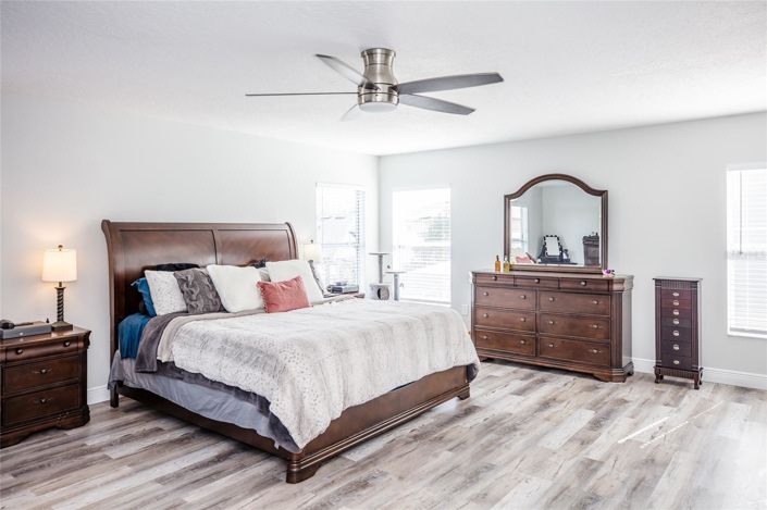 Image No.63-6 Bed House for sale