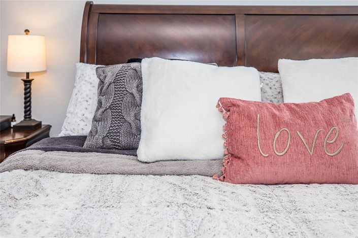 Image No.68-6 Bed House for sale