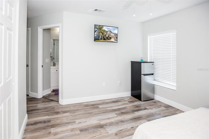 Image No.82-6 Bed House for sale