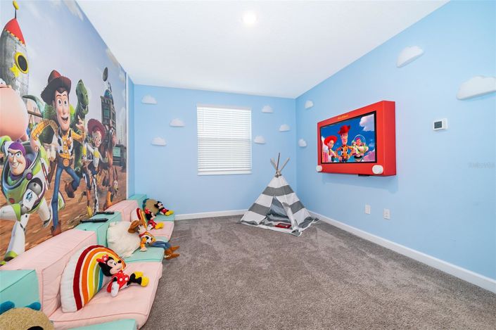 Image No.18-6 Bed House for sale