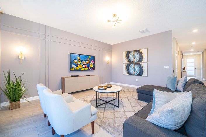 Image No.5-6 Bed House for sale