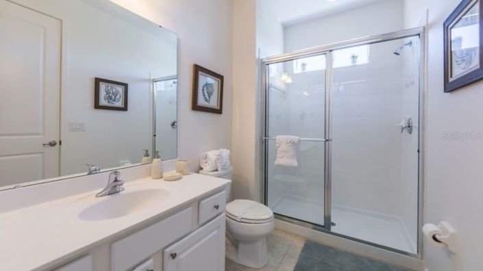 Image No.26-6 Bed House for sale