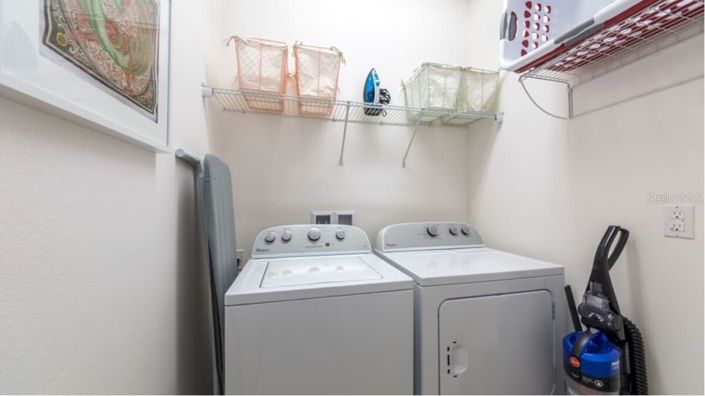 Image No.30-6 Bed House for sale