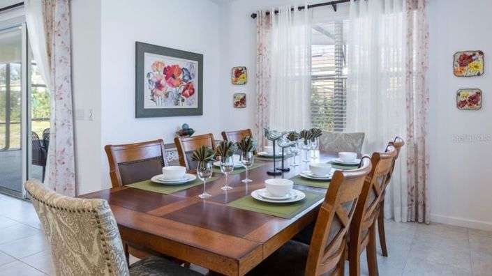 Image No.6-6 Bed House for sale