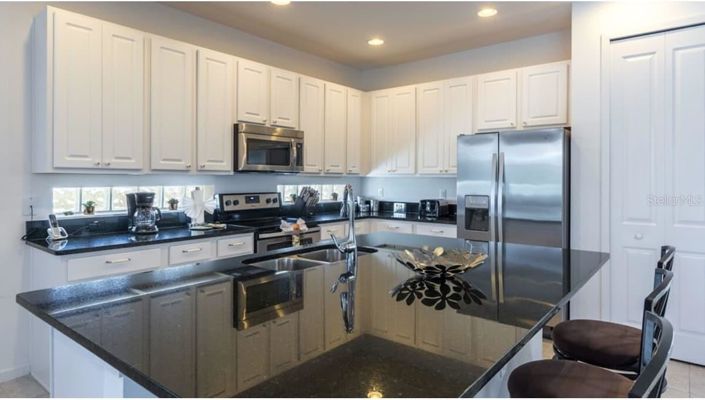 Image No.7-6 Bed House for sale