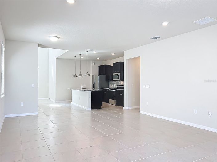 Image No.10-6 Bed House for sale