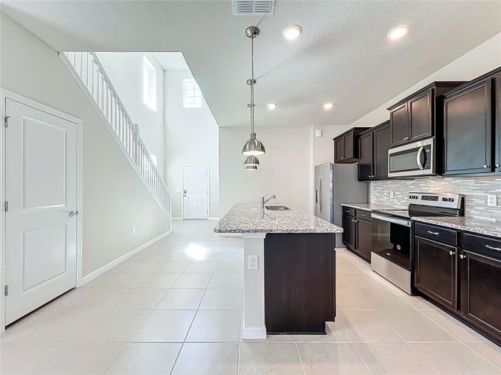 Image No.13-6 Bed House for sale