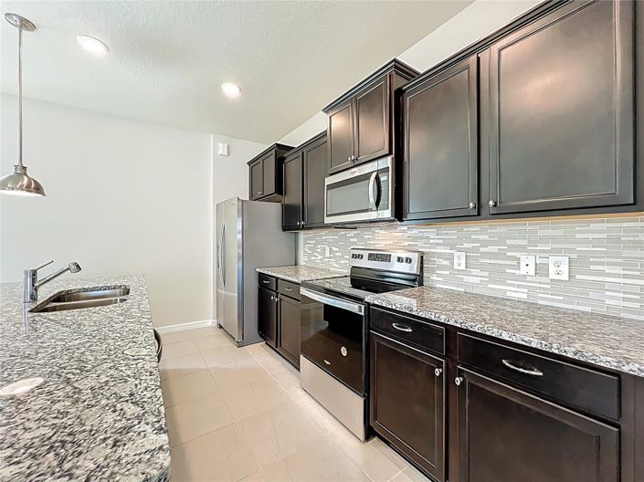 Image No.19-6 Bed House for sale