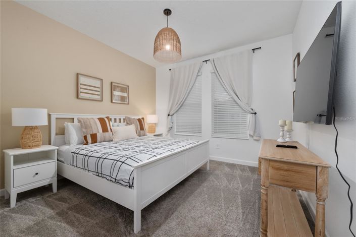 Image No.17-6 Bed House for sale