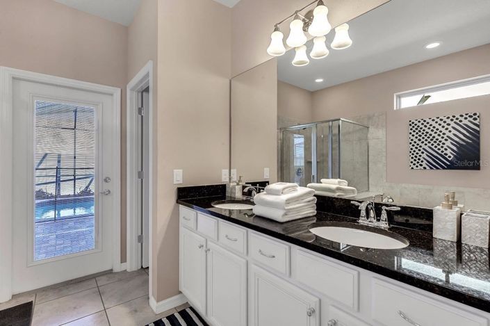 Image No.24-7 Bed House for sale