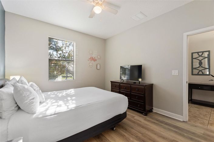 Image No.37-7 Bed House for sale