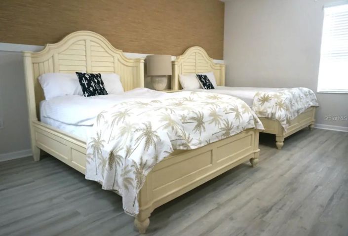 Image No.12-8 Bed House for sale