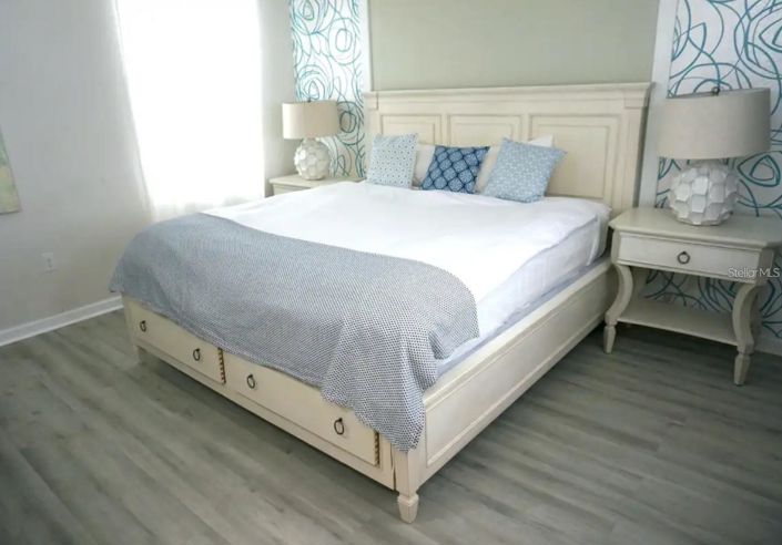 Image No.16-8 Bed House for sale