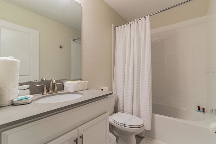 Image No.26-6 Bed House for sale