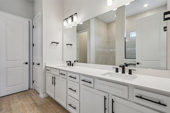 Image No.19-3 Bed House for sale