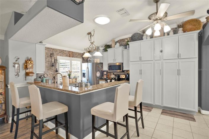 Image No.14-4 Bed House for sale