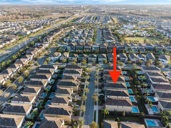 Image No.33-8 Bed House for sale