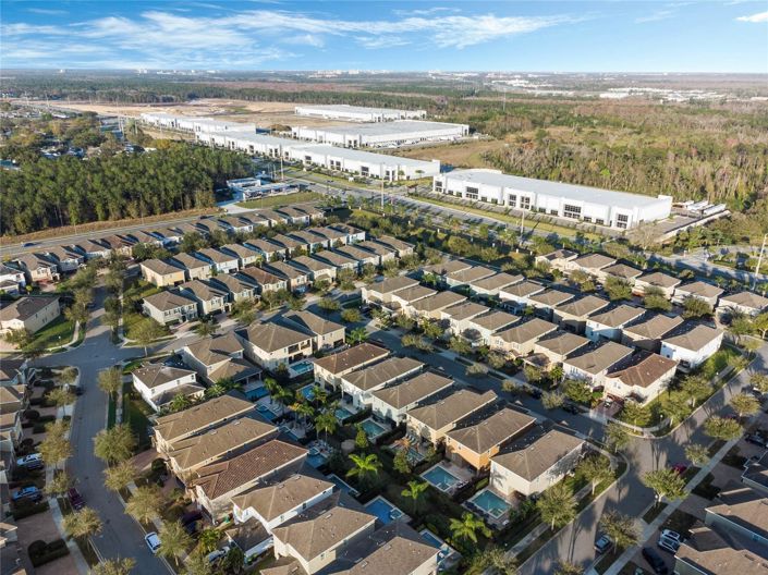 Image No.36-8 Bed House for sale