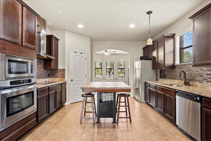 Image No.11-5 Bed House for sale