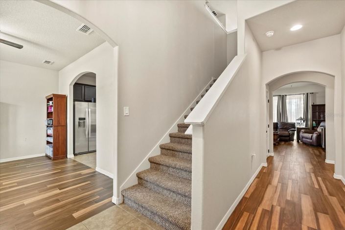 Image No.6-5 Bed House for sale