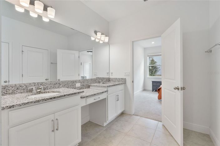 Image No.16-5 Bed House for sale