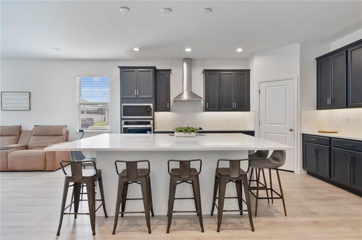 Image No.7-5 Bed House for sale