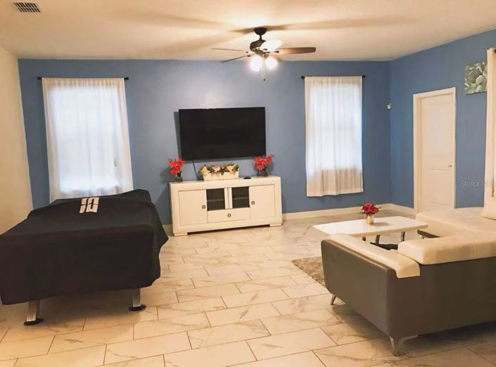 Image No.7-6 Bed House for sale