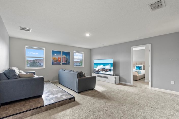 Image No.31-6 Bed House for sale