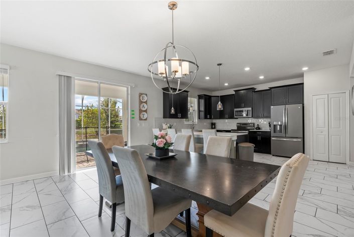 Image No.7-6 Bed House for sale