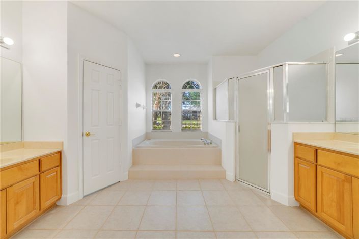 Image No.11-5 Bed House for sale