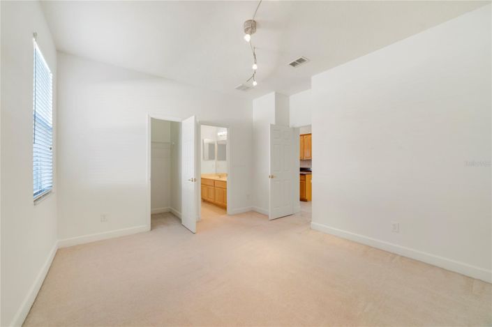 Image No.24-5 Bed House for sale